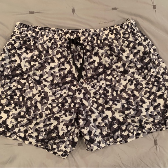Danward Men’s printed swim short - Picture 1 of 3